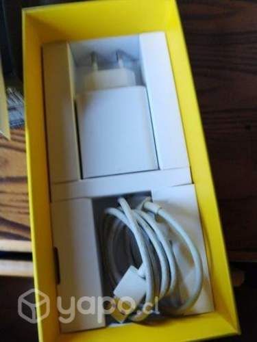 Celular poco x3 pro 6 meses de uso viene completo