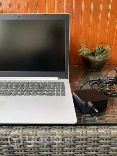 Notebook Lenovo con disco duro de estado sólido