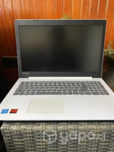 Notebook Lenovo con disco duro de estado sólido