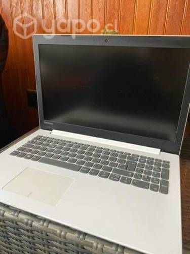 Notebook Lenovo con disco duro de estado sólido