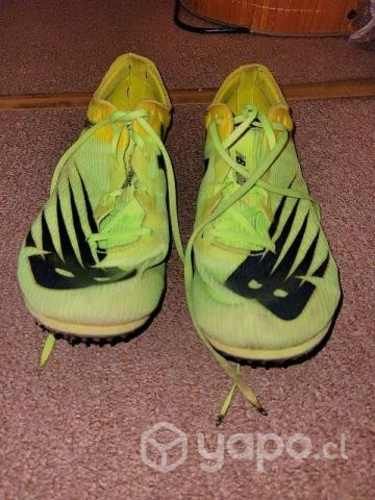 Zapatillas de clavo atletismo