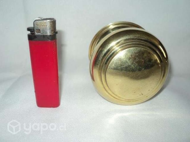 Tirador Antiguo De Bronce Pulido, Diámetro 7,5 Cms