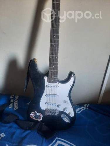 Guitarra Maxtone + Amplificador + Strap