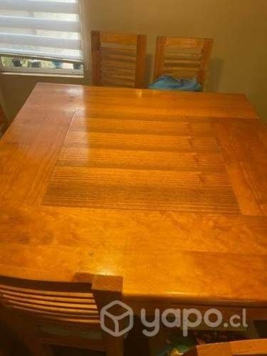 Mesa de comedor con 8 sillas