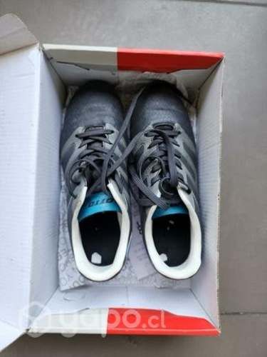 Zapato Fútbol Lotto Junior [Niño] Talla 35