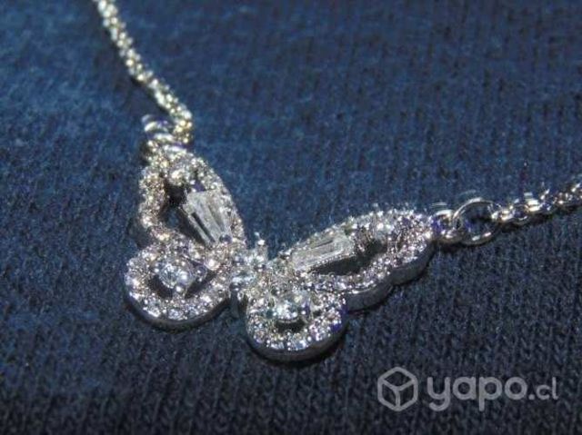 Collar de mariposa