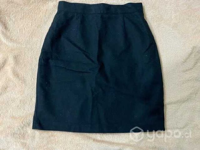 Falda de paño negra