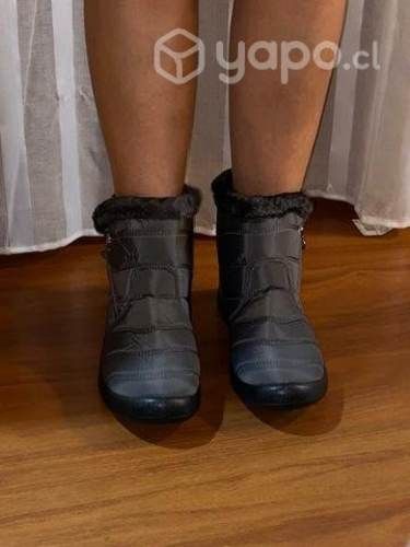 Botines impermeables nuevos