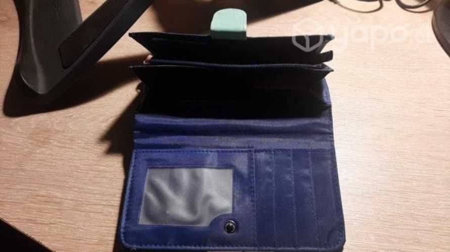 Billetera marca Amphora