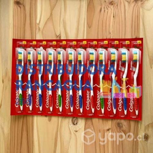 Cepillo de Dientes COLGATE PACK DE 12