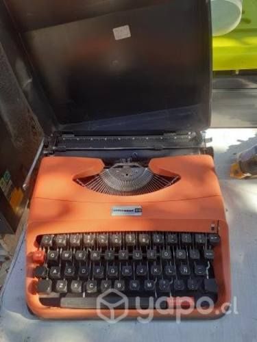 Maquina de escribir antigua marca underwood