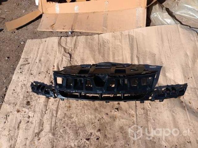 Refuerzo Mascara Renault Megane III