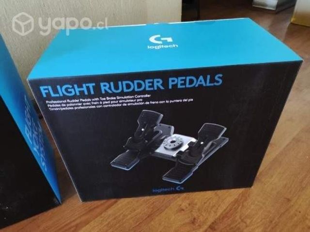 Pedales Logitech para simulador de vuelo