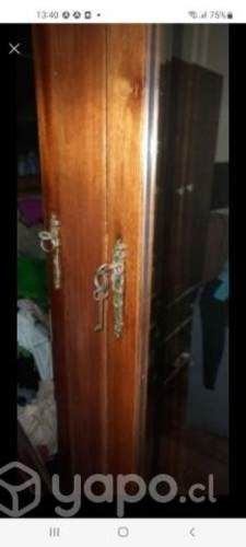 Ropero antiguo de 2 puertas con espejo y cajon