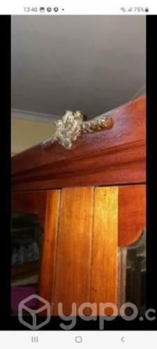 Ropero antiguo de 2 puertas con espejo y cajon