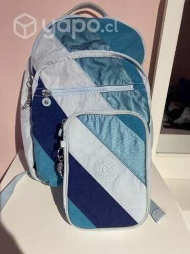 Mochila más estuche kipling