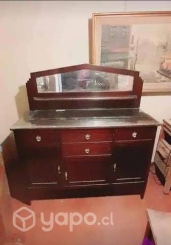 Lindo mueble antiguo y living antiguo