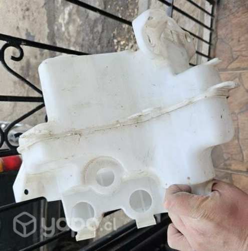 Deposito limpiaparabrisas XV / Impreza 2017 2023 b