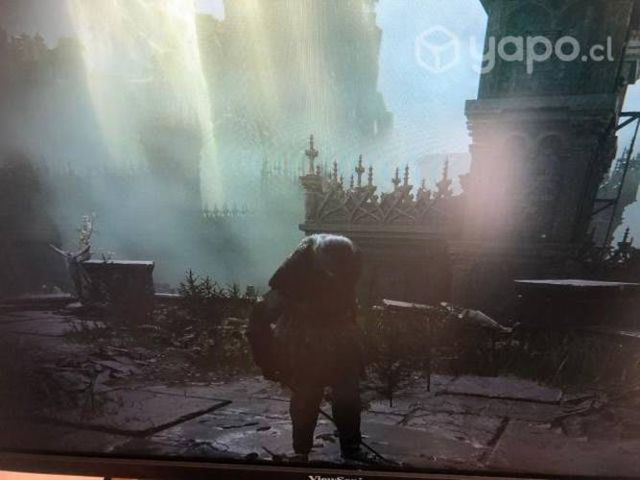 PC gamer con monitor