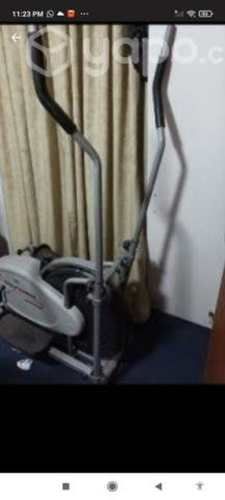 Máquina elíptica de ejercicios