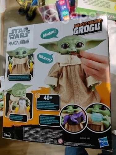 Grogu animatrónico con accesorios nuevos en caja