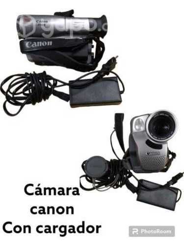 Camara marca canon con cargador