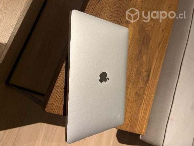 MacBook Air 13 Silver, año 2022