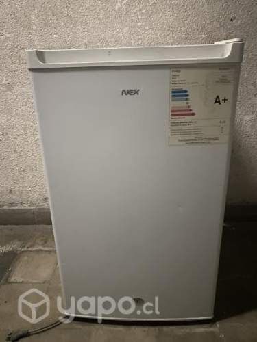 Frigobar NEX 122 litros