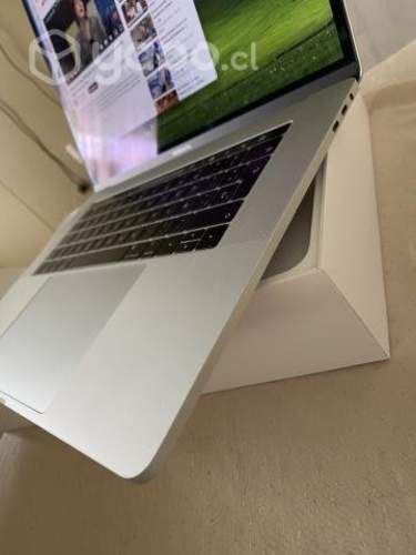 MacBook Pro i7 16gb ram 512gb ssd TouchBar