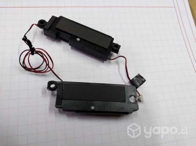 Parlantes de computador Asus FX-504-YCL