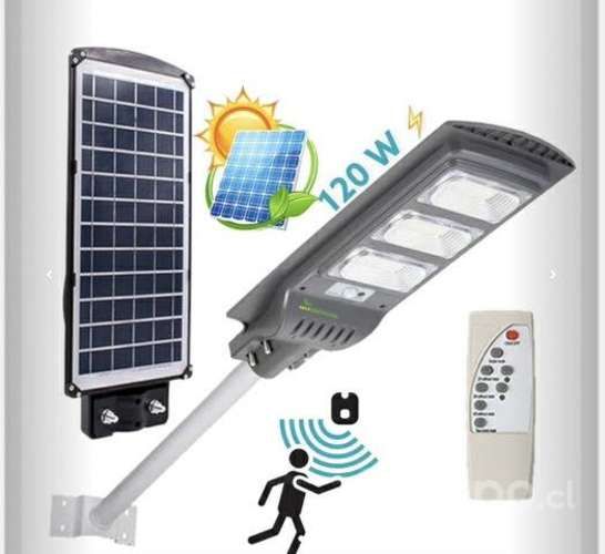 Foco solar con soporte 120w
