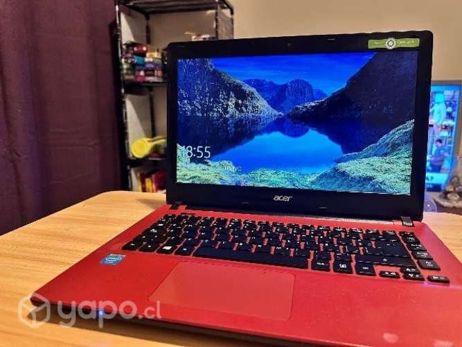 Notebook acer rojo