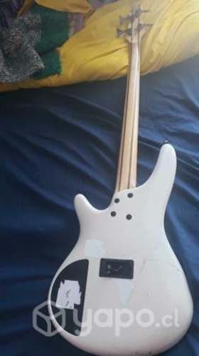 Bajo ibanez activo 4 cuerdas