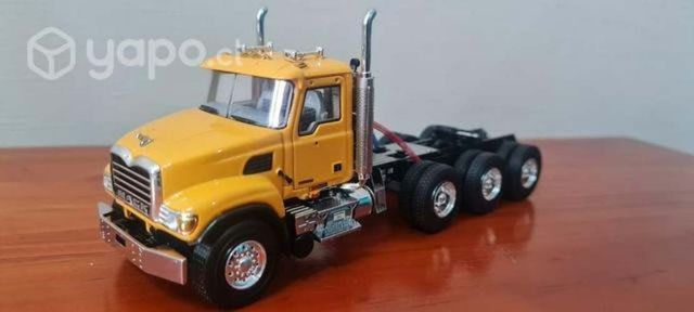 WSI Models - Mack Granite 8x4 escala 1:50