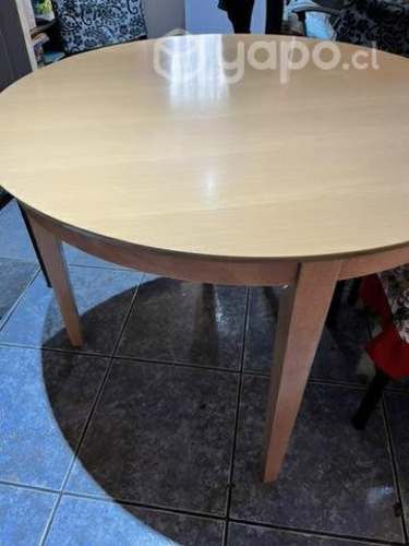 Mesa circular sin sillas