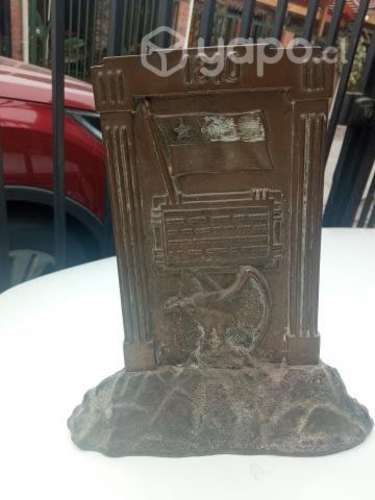 Placa recordatorio de bronce