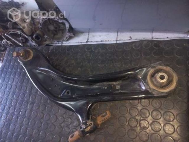 Bandeja delantera derecha Nissan xtrail 2019. 2.5