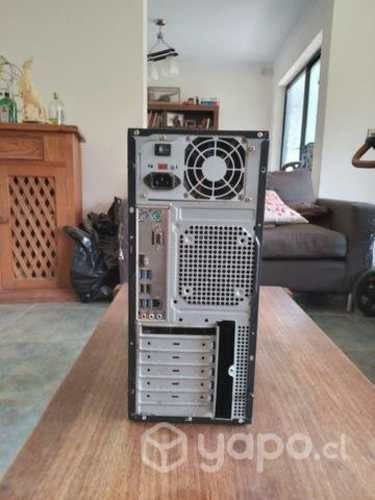 Pc gamer + mouse teclado audifonos y mousepad