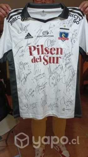 Camiseta colo colo Leonardo gil utileria 2022