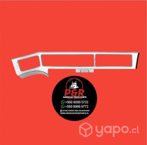 Bisel cubre radio freightliner cl120