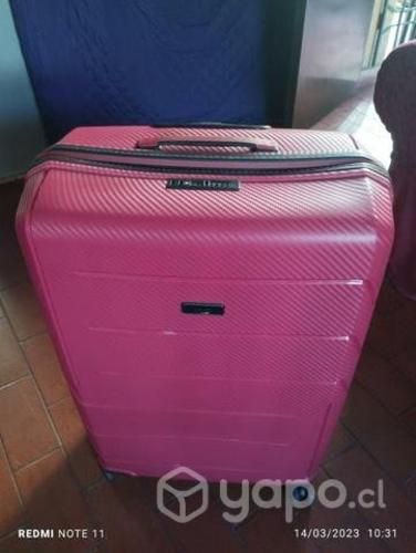 Maleta de viajes nueva