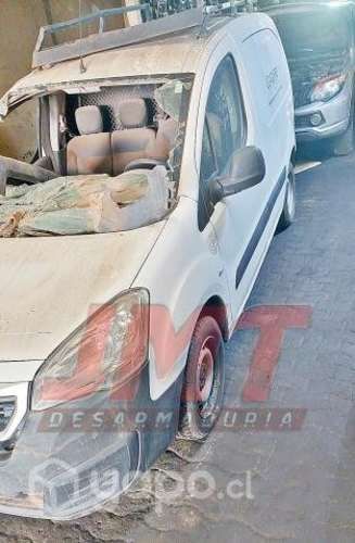 Tapabarro Derecho peugeot partner 1.6 2019