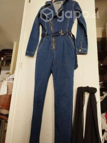 Enterito de jeans marca Shein