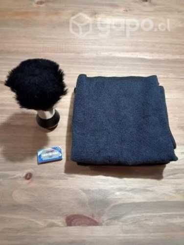 Bota pelo + 2 toallas negras + hojas para afeitar