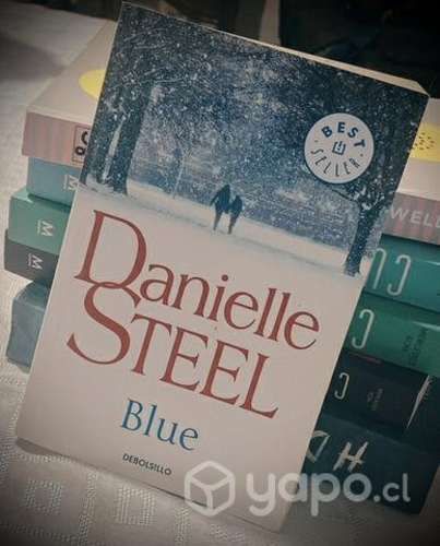 Libro Blue- Danielle Steel (Tamaño Bolsillo)