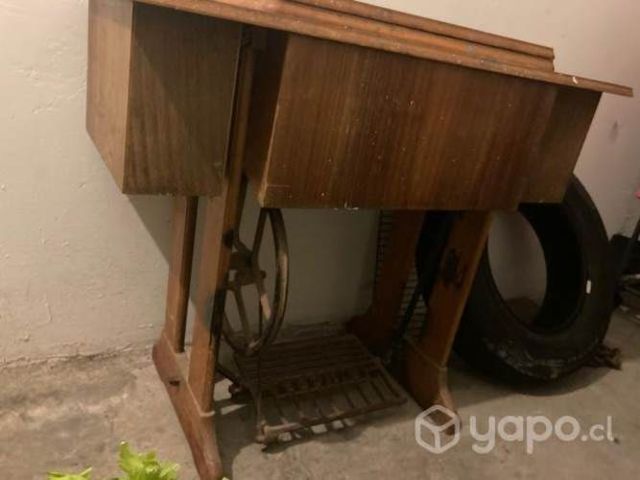 Máquina de coser singer antigua