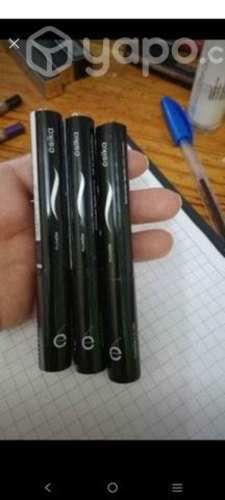 Delineador líquido punta plumón