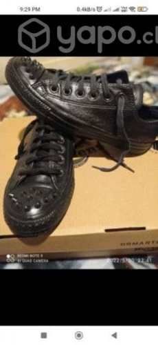 Zapatillas tachas Converse