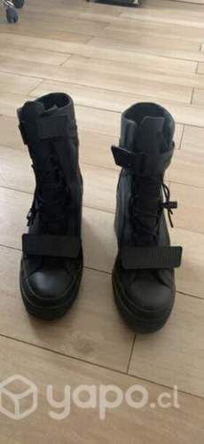 Convers botas