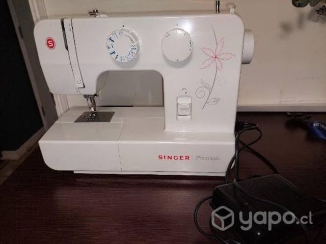 Maquina de coser Singer